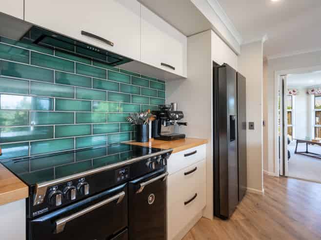 16 Fairmile Road, Richmond