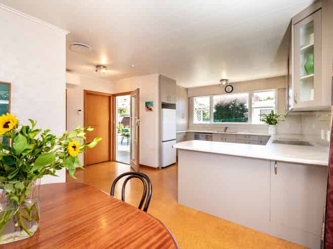 710 Rainbow Avenue, Parkvale