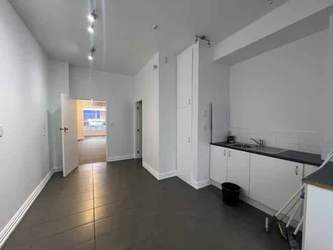 Small Vivian Street Retail