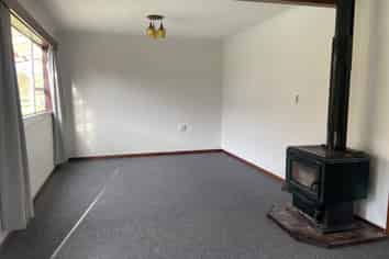 1711 South Hillend Dipton Road, Dipton