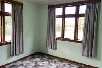 1711 South Hillend Dipton Road, Dipton