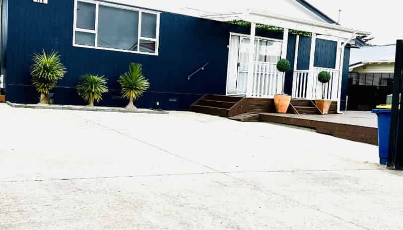 11C Bamboo Grove, Kelston