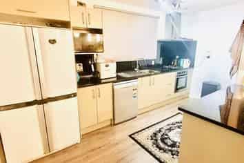 11C Bamboo Grove, Kelston