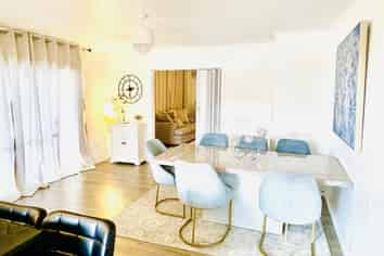 11C Bamboo Grove, Kelston