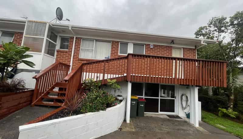 4/305 Great North Road, Henderson