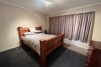 4/305 Great North Road, Henderson