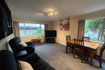 4/305 Great North Road, Henderson