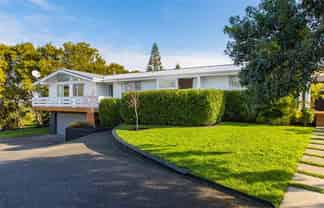 57 Coldham Crescent, Saint Johns