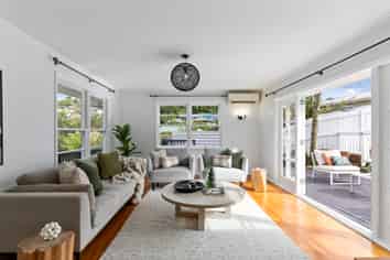 41 Bassett Road, Johnsonville