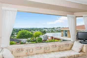 25 High Road, Glenfield