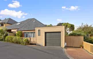 53 Futuna Close, Karori