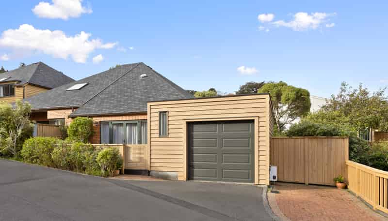 53 Futuna Close, Karori