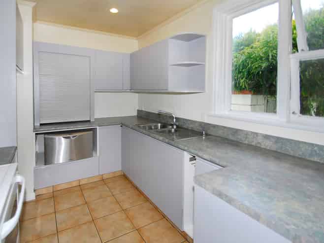 6 Pearse Street, Brighton