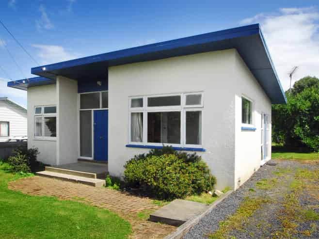 6 Pearse Street, Brighton