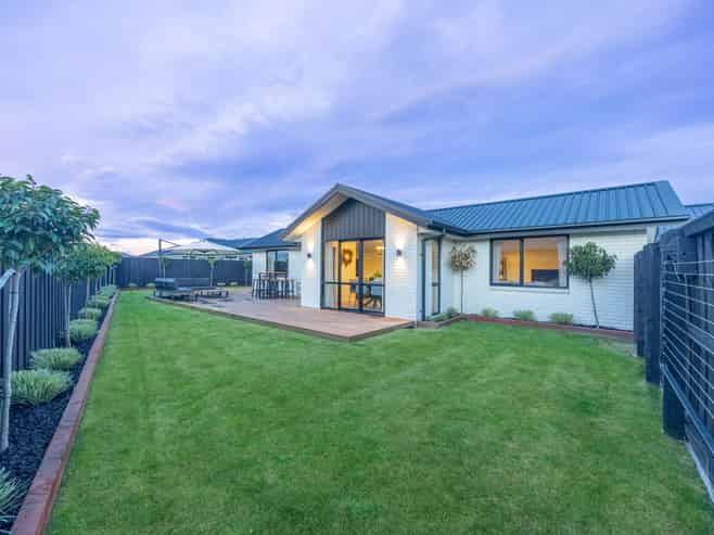 81 Tiritiri Moana Drive, Pegasus
