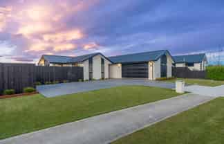 81 Tiritiri Moana Drive, Pegasus