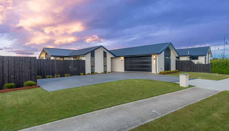 81 Tiritiri Moana Drive, Pegasus