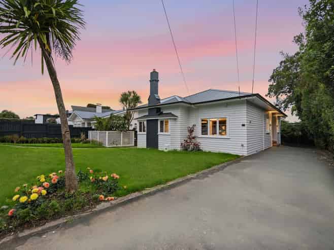 12 Shipherds Avenue, Epsom