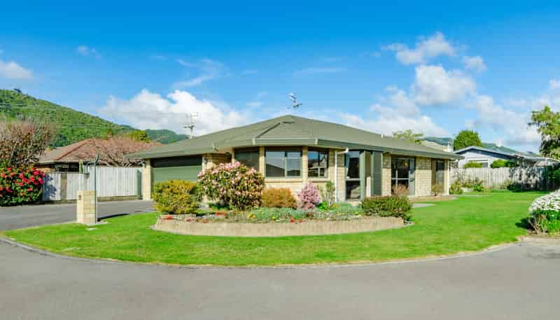 76 Parata Street, Waikanae