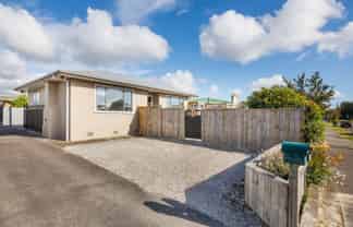 12 Somerset Crescent, Highbury