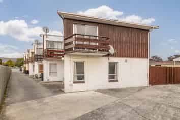 6/8 Lane Street, Woolston