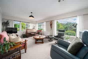 6 Te Reinga View, Tawa