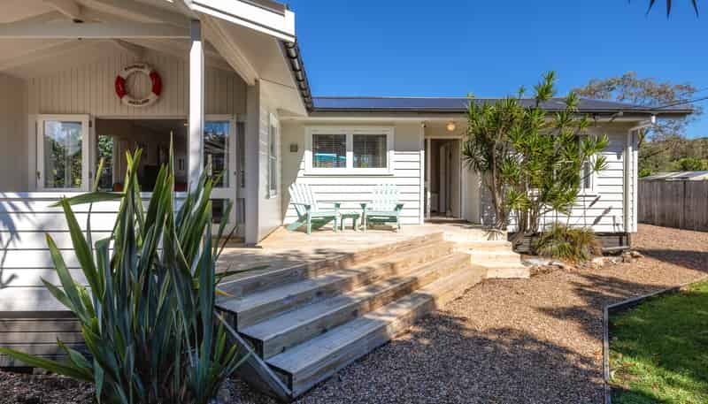 19 Manuka Road , Oneroa