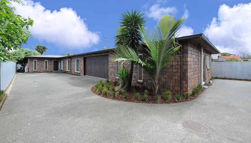 8 Derry Street, Greenlane