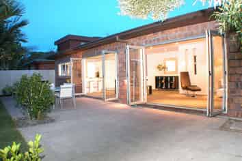 8 Derry Street, Greenlane