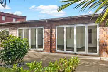 8 Derry Street, Greenlane