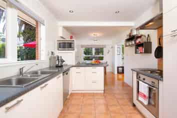 3 Blue Gum Rise, Sunnyhills