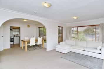 7 Apsley Drive, Russley