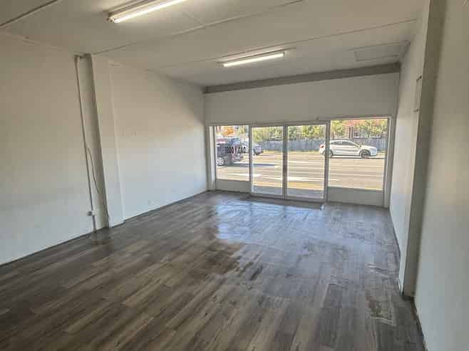 Busy intersection, retail available