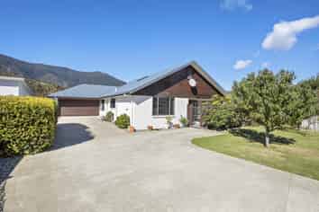 5 Whitby Close, Waikawa