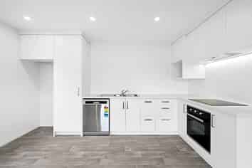 4 Fable Way, Leamington