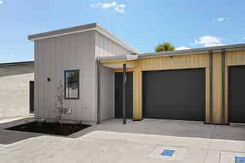 4 Fable Way, Leamington