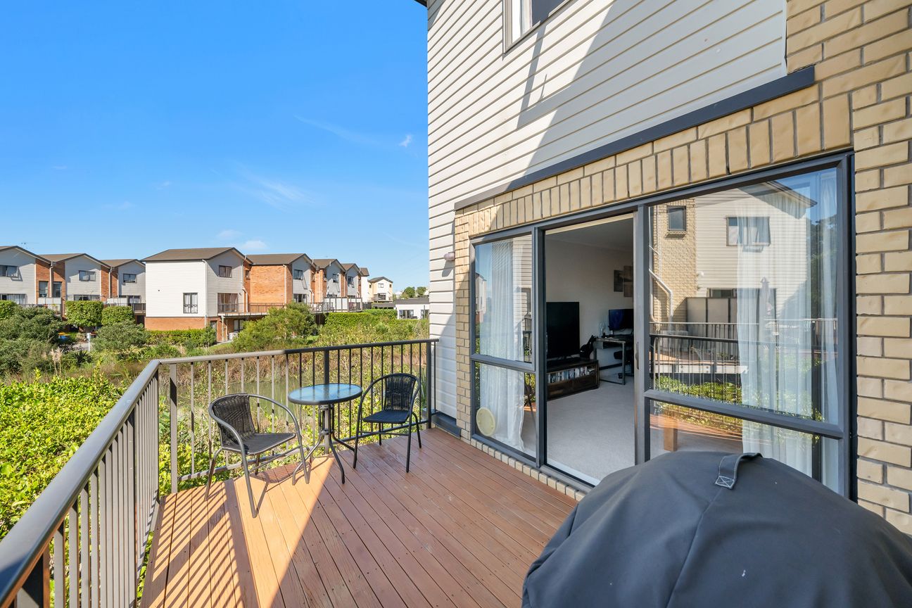 Modern Home with a Kitchen worth coming home to! - Ansicht 3