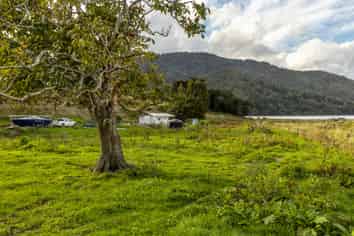 884 Queen Charlotte Drive, Linkwater