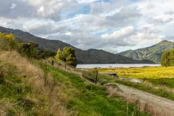 884 Queen Charlotte Drive, Linkwater