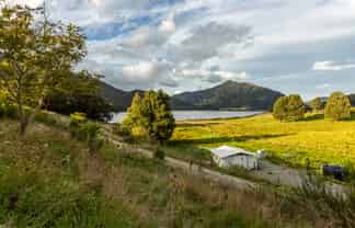 884 Queen Charlotte Drive, Linkwater