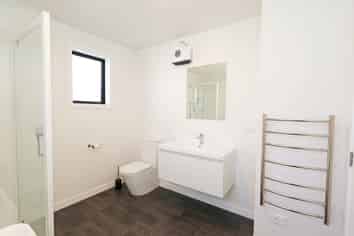 206B Bluff Highway, Kew