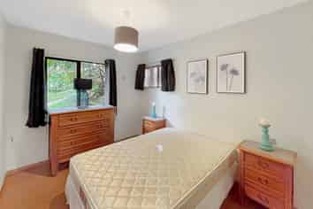 25 Kimberly Grove, Greenhithe