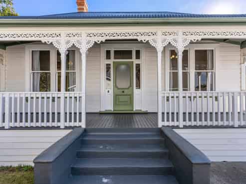 1-2/82A Commissariat Road, Mount Wellington