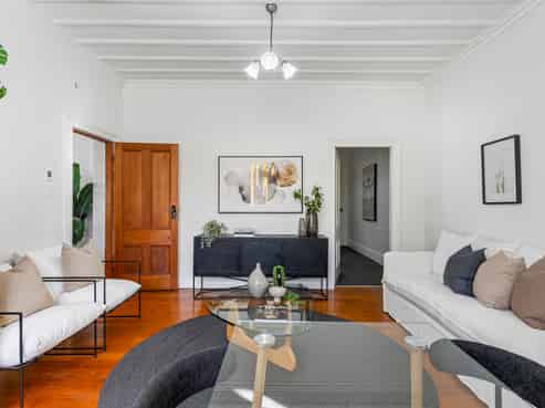 1-2/82A Commissariat Road, Mount Wellington