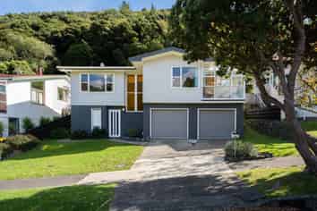 62 Spinnaker Drive, Whitby