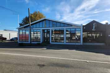 High-Profile Montreal Street Warehouse