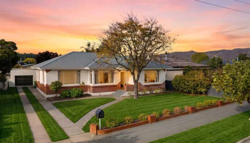 105 Centennial Avenue, Alexandra