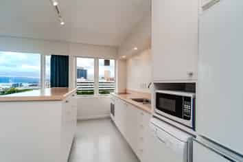 13/125 Grant Road, Thorndon