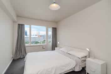 13/125 Grant Road, Thorndon