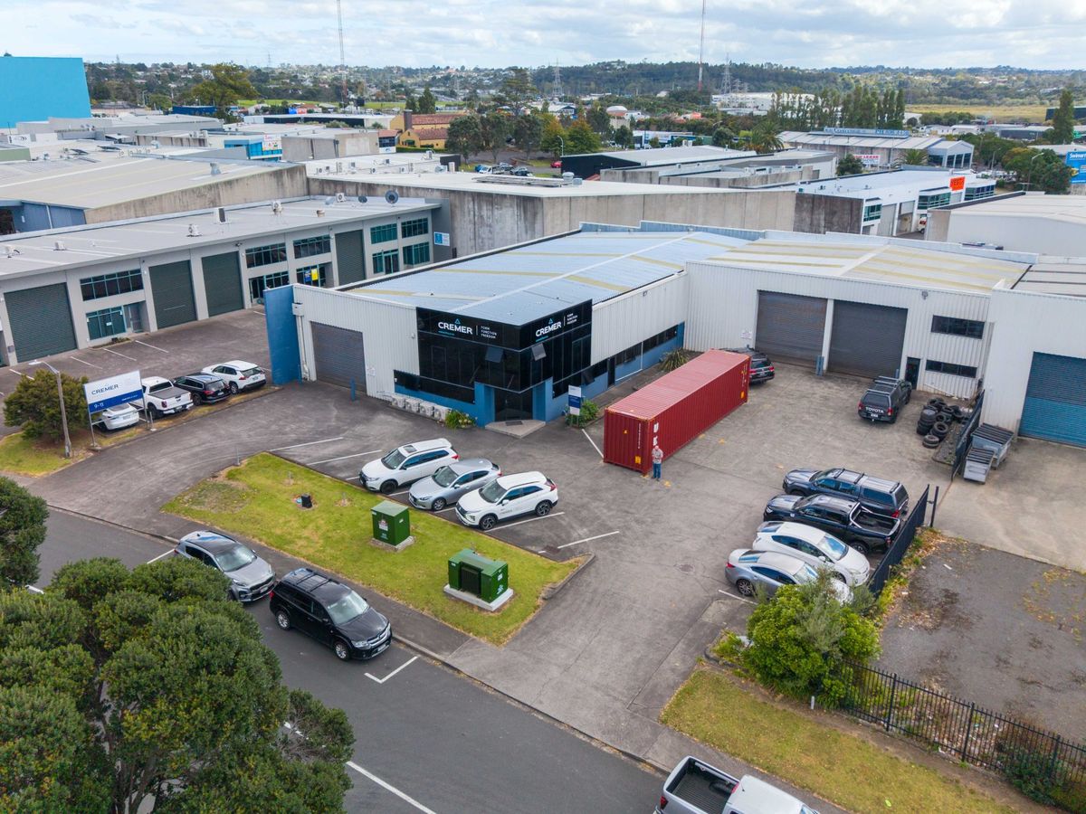 Prime freehold industrial with yard - Ansicht 3